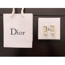 Christian Dior Simple White Pearl Pendant Yellow Gold Rectangle Framed Earrings In Dubai