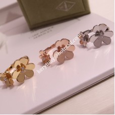 Van Cleef Arpels Frivole Between the Finger Ring Yellow Gold with Diomonds Style