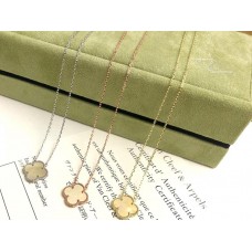 Van Cleef Arpels Alhambra Pendant Yellow Gold Mother-of-Pearl