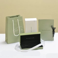 Van Cleef Arpels Bracelets Box 